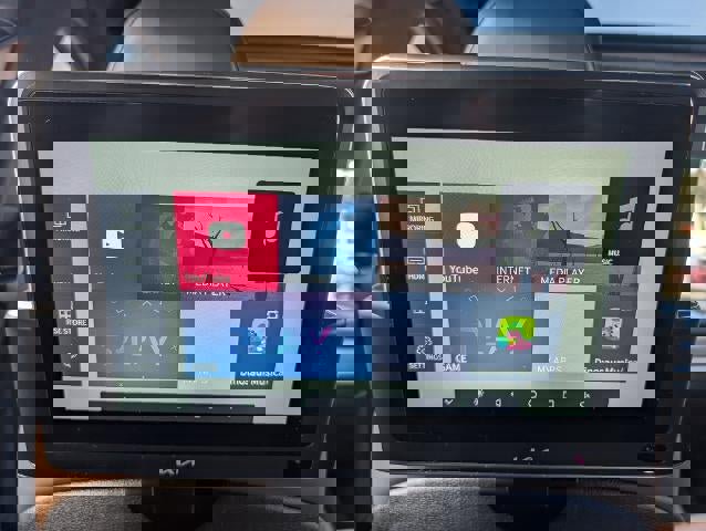 Used 2022 Kia Telluride SX w/ SX Prestige Package image 12