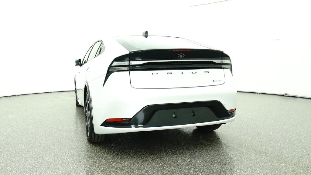 New 2026 Toyota Prius Plug-In Hybrid FWD image 31