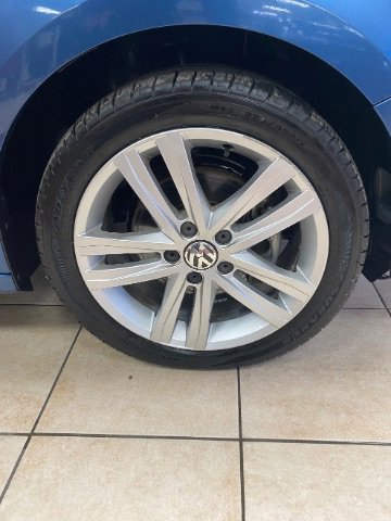 Used 2017 Volkswagen Jetta SEL image 32