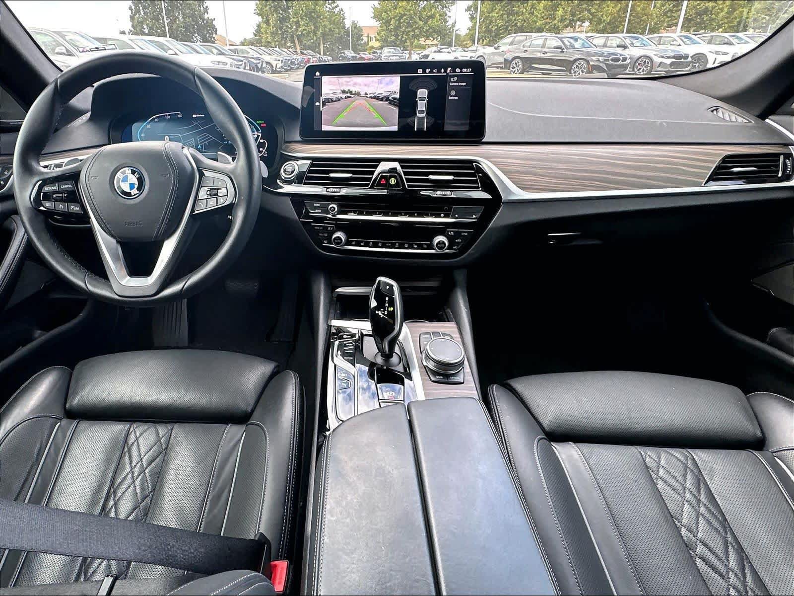 Used 2023 BMW 530e w/ Premium Package RWD image 10