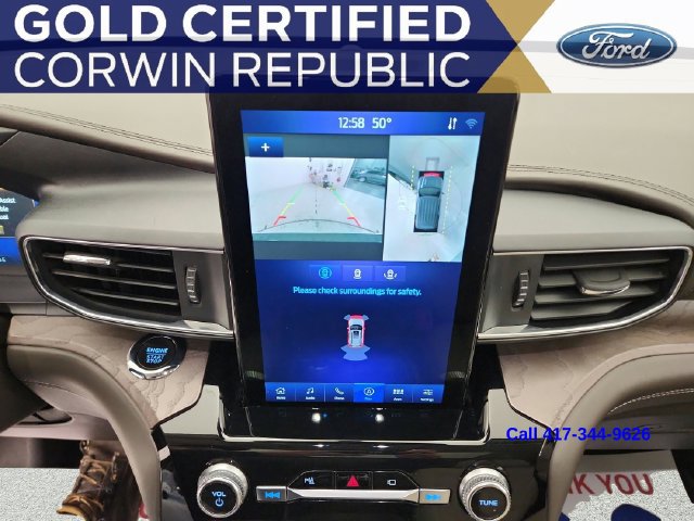 Used 2023 Ford Explorer Platinum w/ Technology Package AWD/4WD image 21