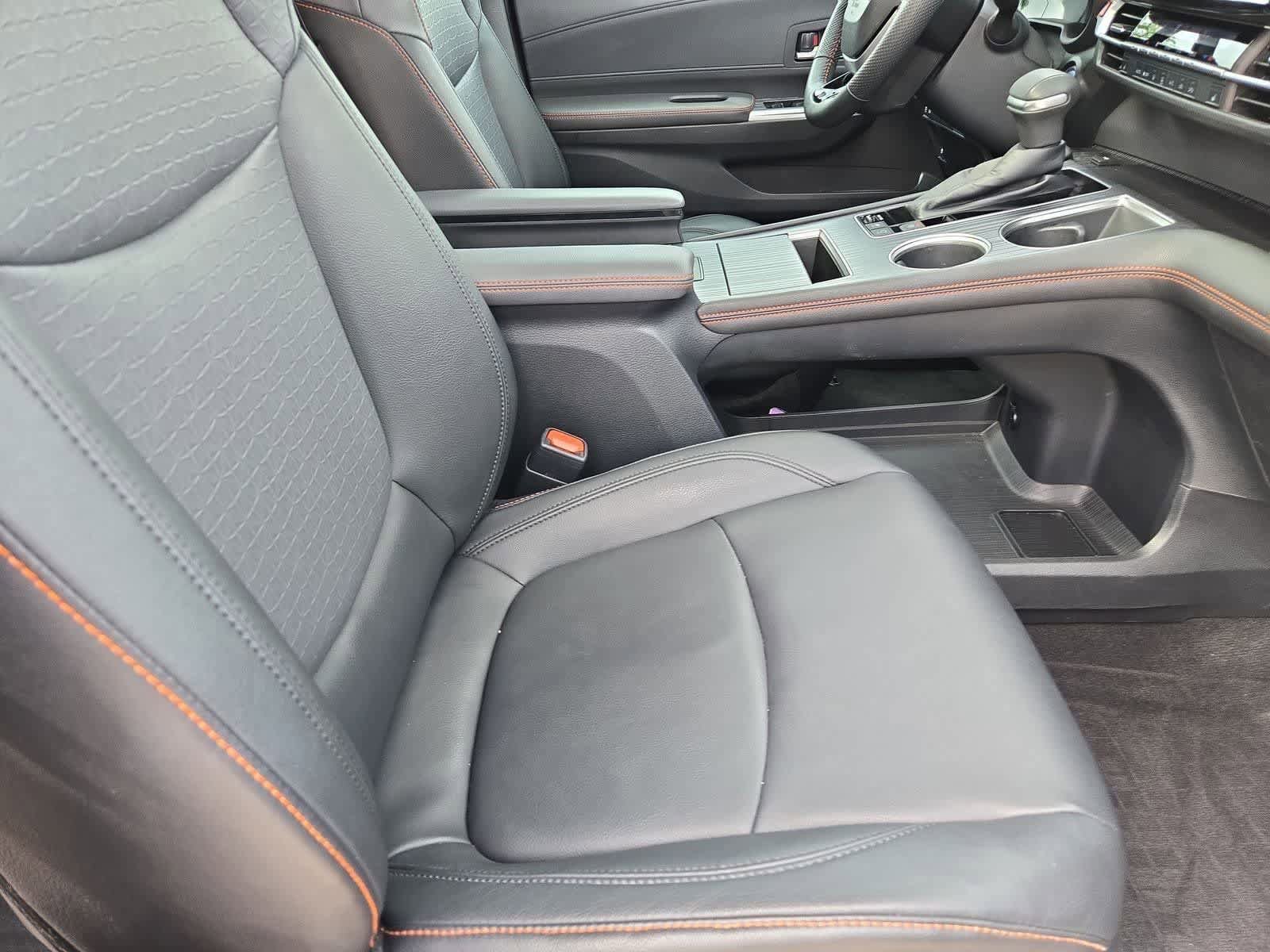 Used 2022 Toyota Sienna XSE FWD image 22