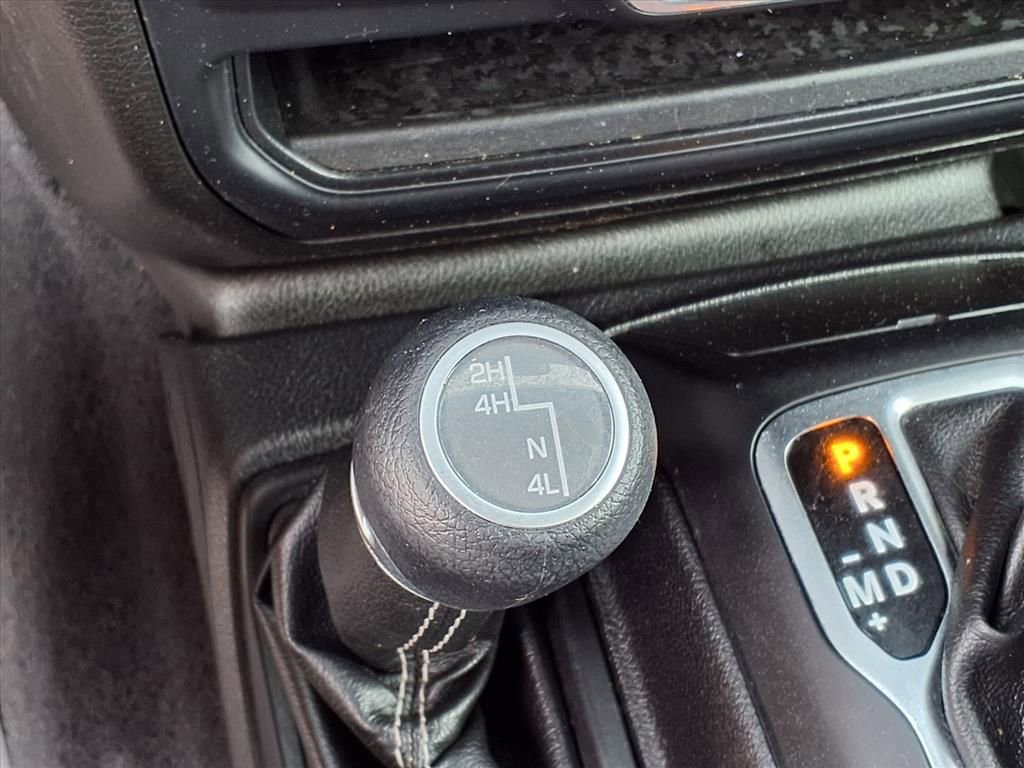 Used 2019 Jeep Wrangler Unlimited Sahara image 31