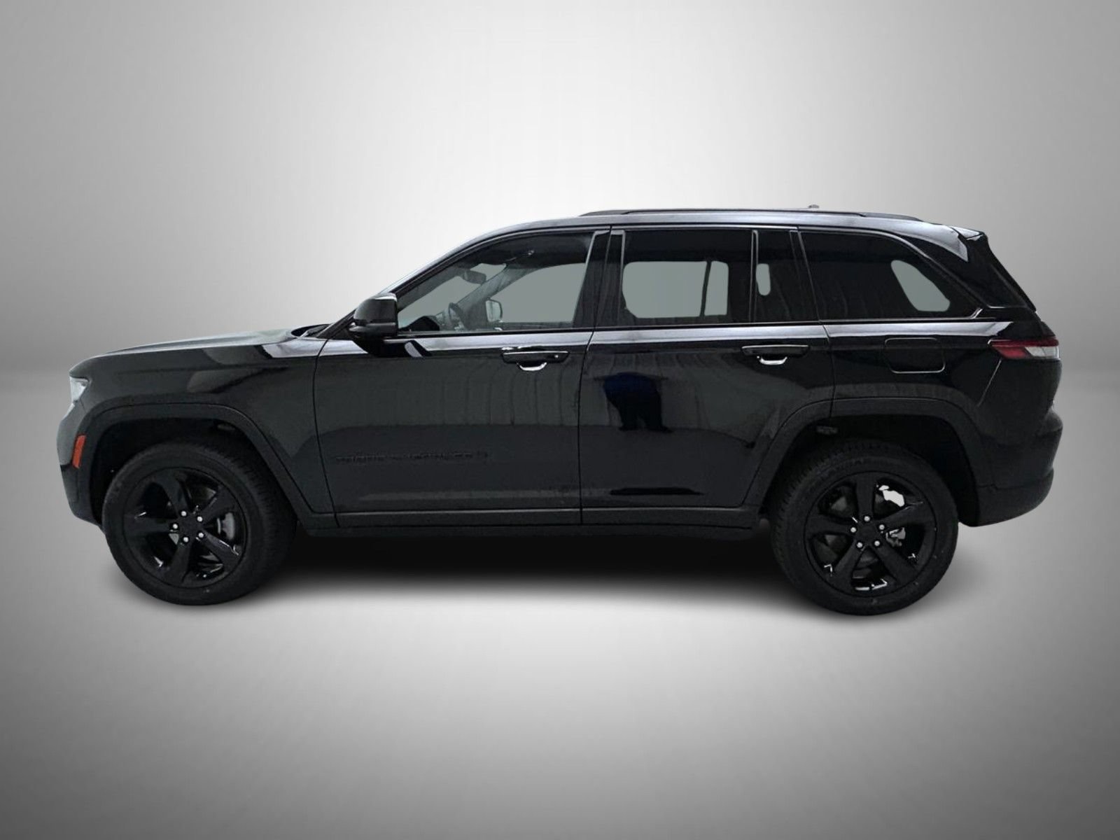 Used 2023 Jeep Grand Cherokee Altitude AWD/4WD image 8
