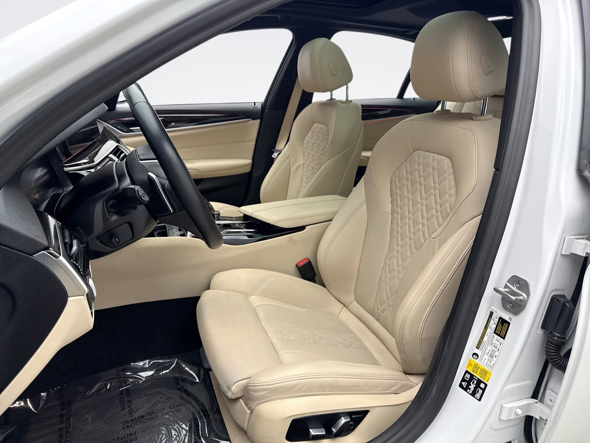 Used 2023 BMW 530i xDrive w/ Convenience Package image 11