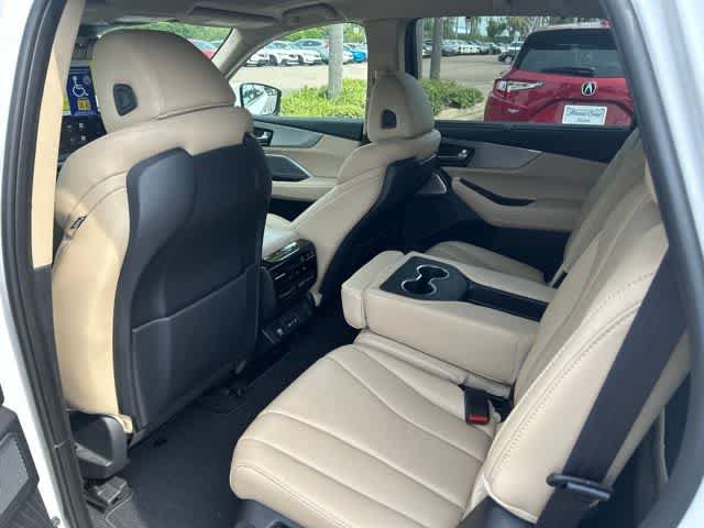 Certified 2025 Acura MDX FWD w/ Technology Package image 16