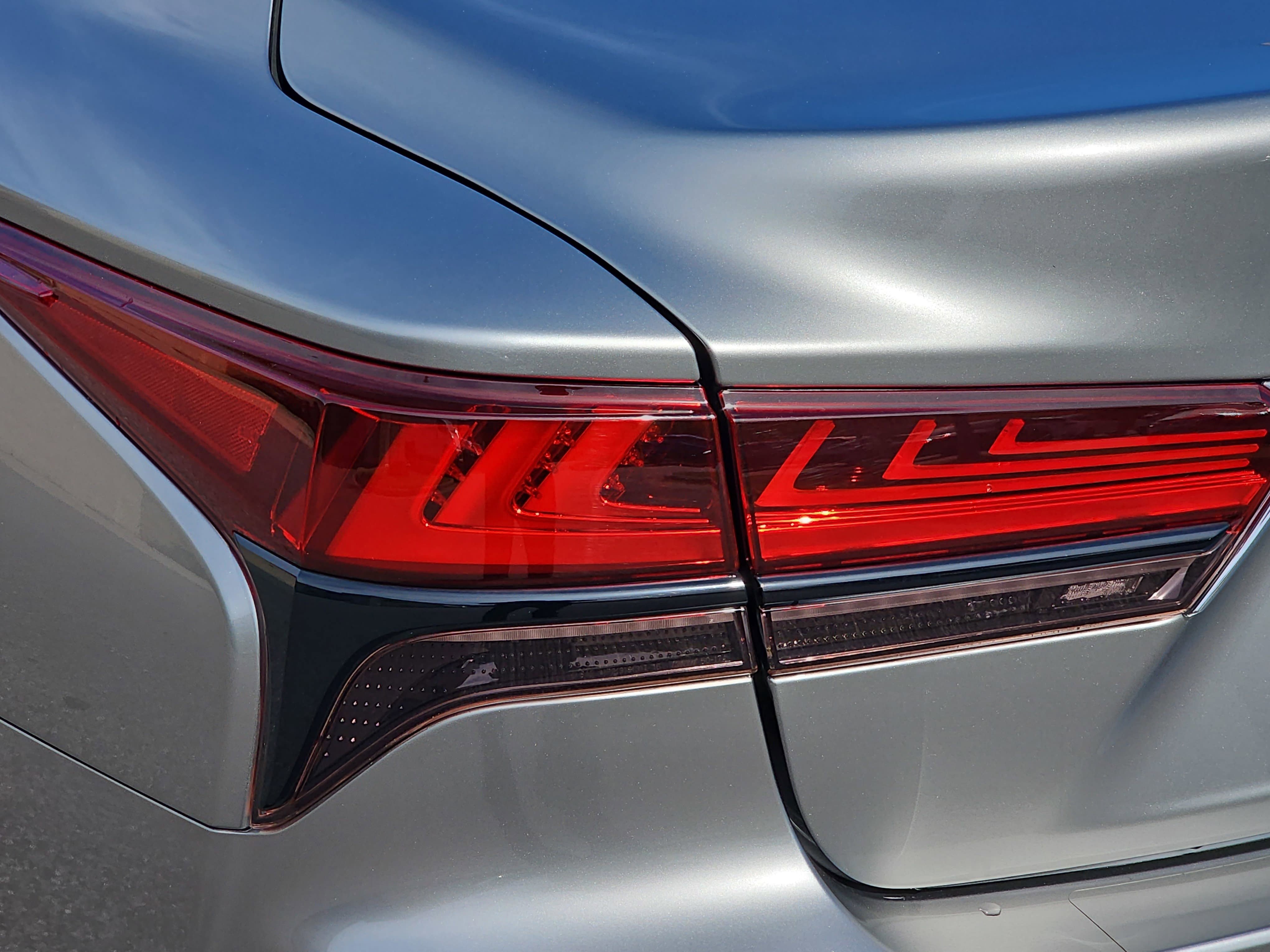 Used 2022 Lexus LS 500 AWD w/ Interior Upgrade Package image 32