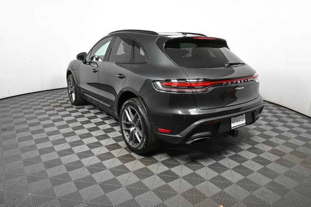 New 2026 Porsche Macan image 3