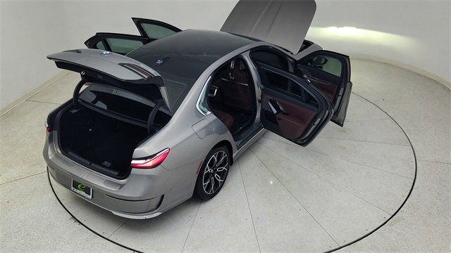 Used 2025 BMW i7 eDrive50 image 90