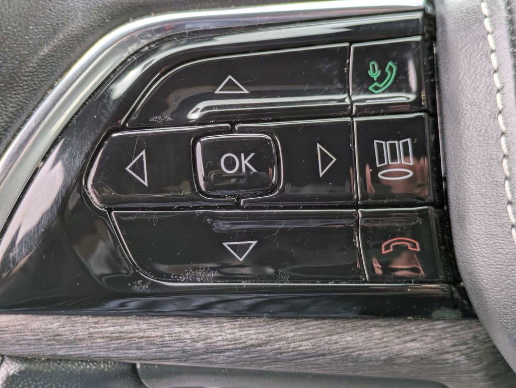 Certified 2022 Jeep Grand Cherokee Overland w/ Luxury Tech Group IV image 15