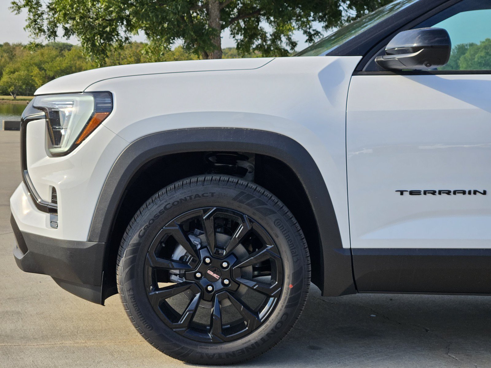 New 2027 GMC Terrain Elevation w/ Elevation Premium Package FWD image 6