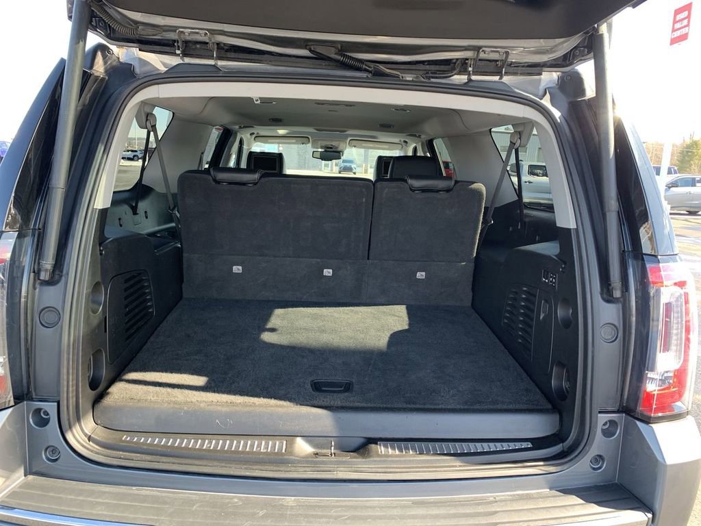 Used 2020 GMC Yukon XL Denali w/ Denali Premium Package image 25