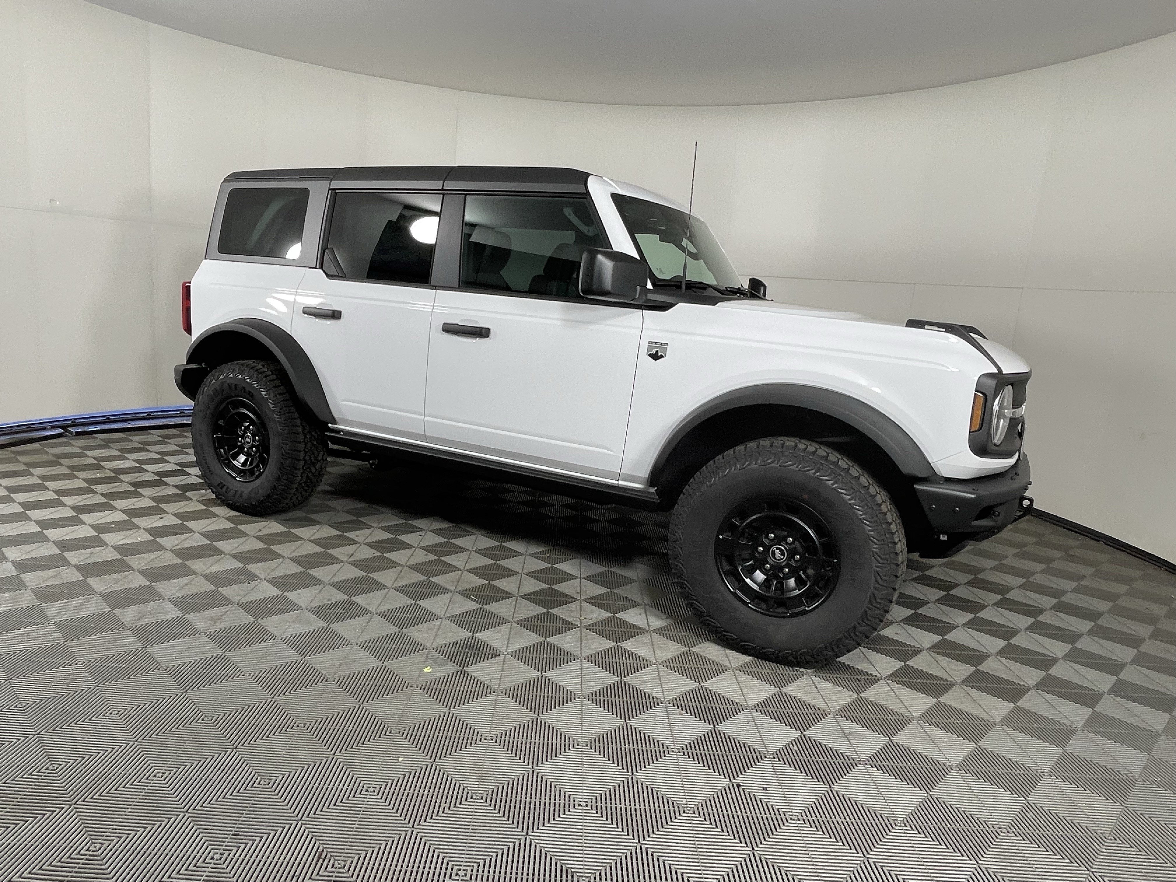 New 2026 Ford Bronco Big Bend w/ Black Diamond Package AWD/4WD image 7