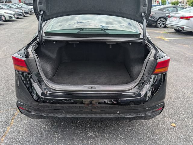 Used 2024 Nissan Altima 2.5 S FWD image 11