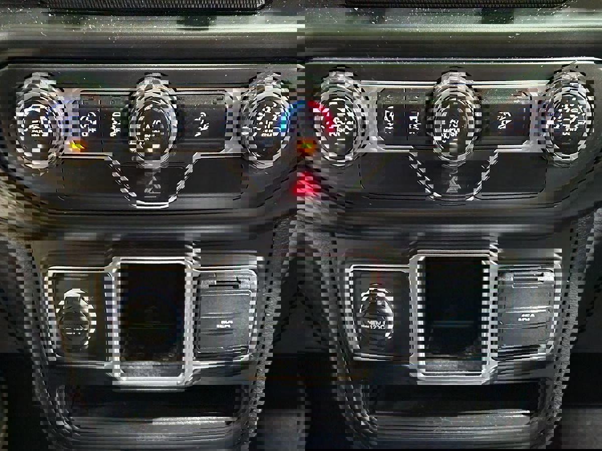 Used 2020 Jeep Wrangler Unlimited Sport image 38