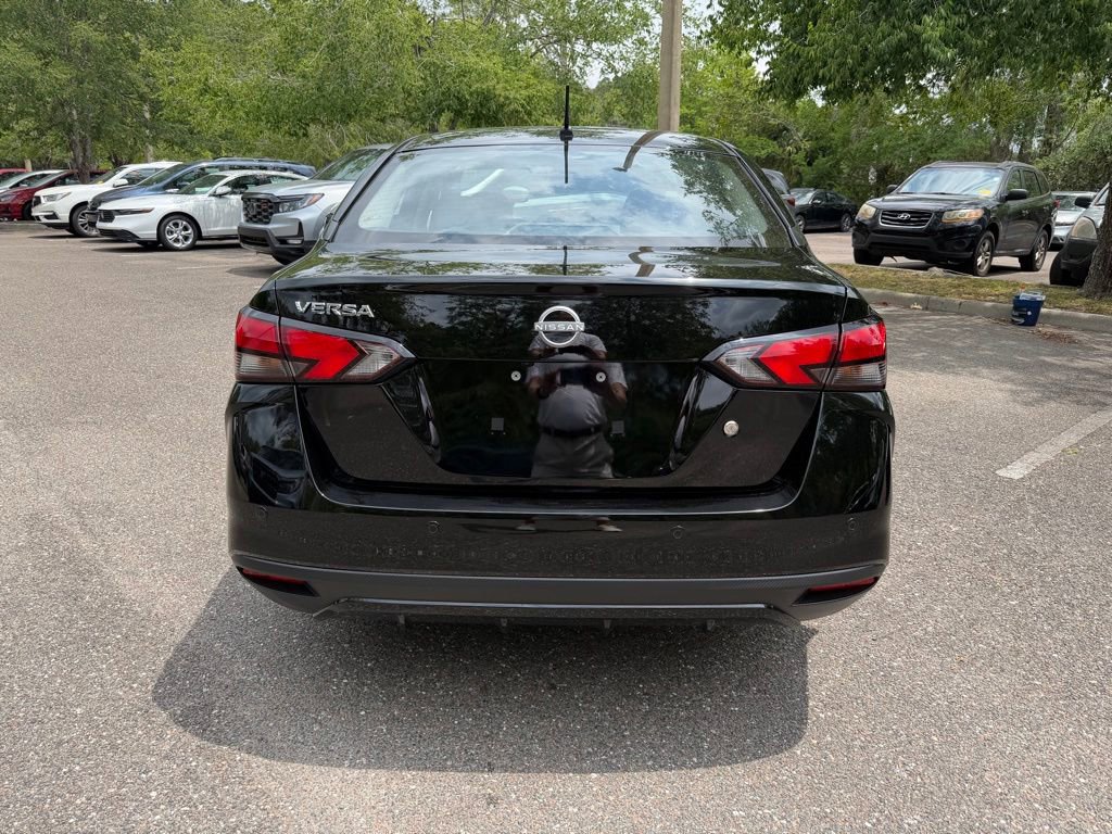 Used 2025 Nissan Versa S w/ Trunk Package FWD image 4