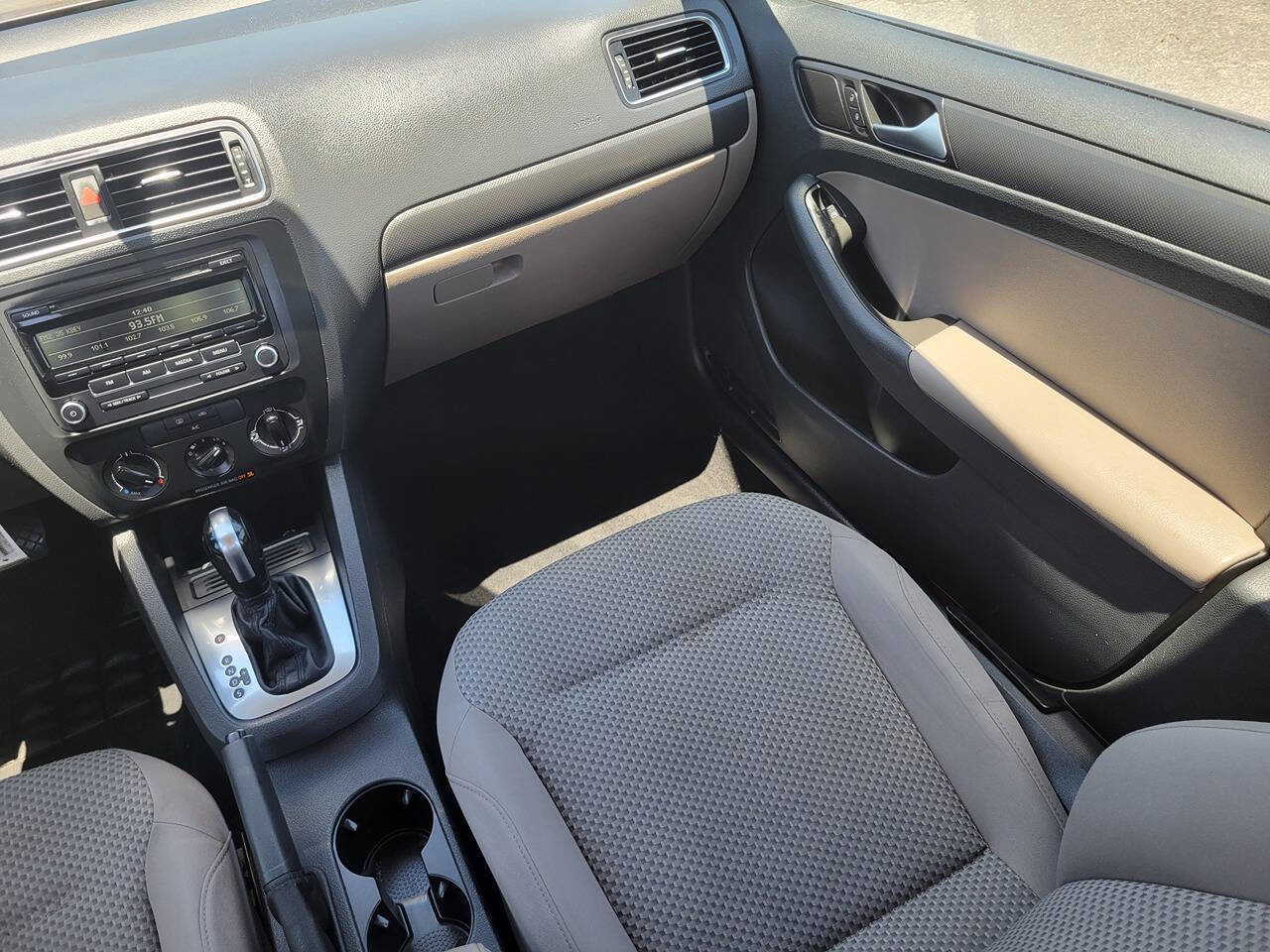 Used 2014 Volkswagen Jetta S FWD image 27
