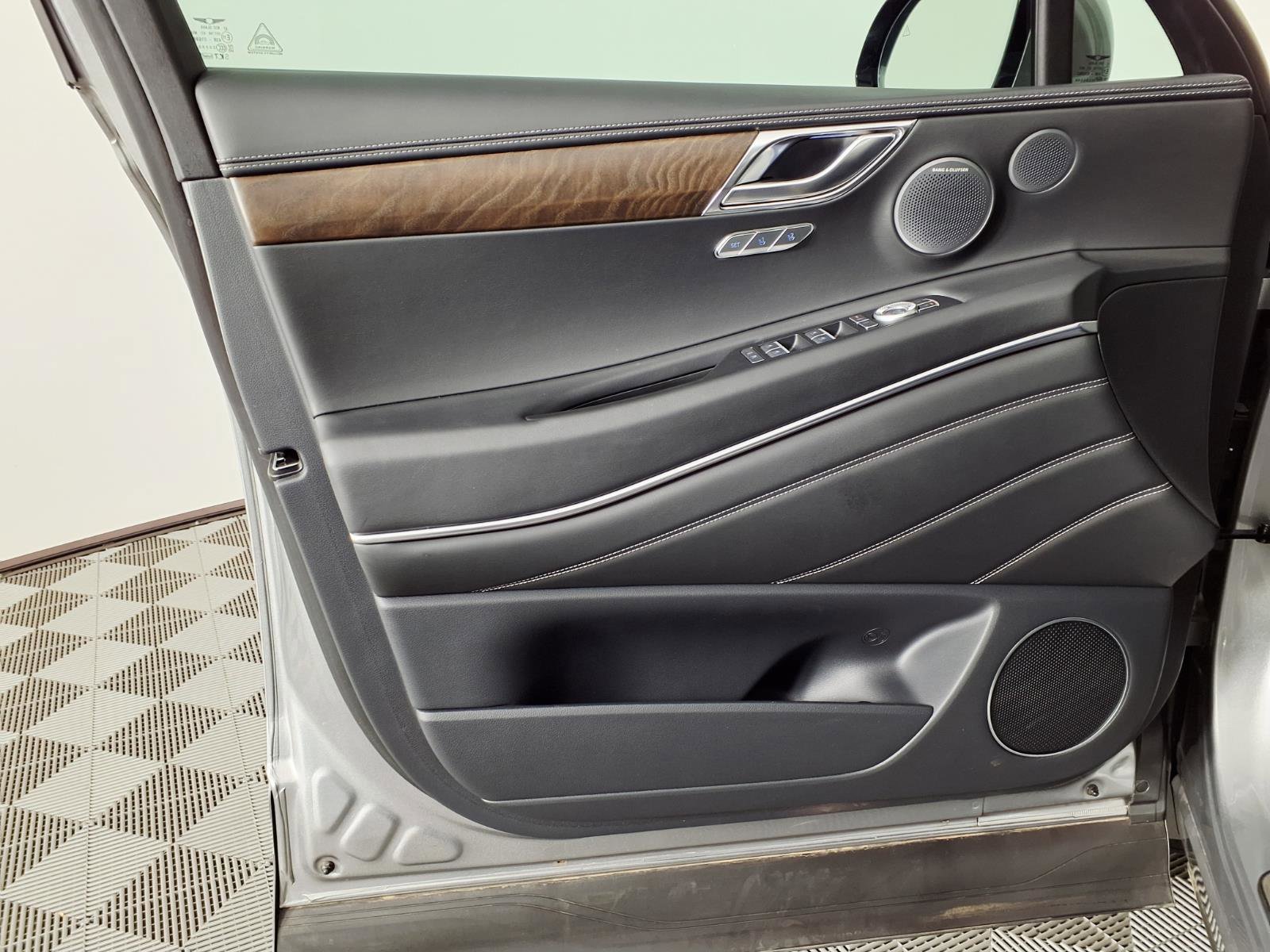 Certified 2026 Genesis GV80 2.5T Advanced image 17