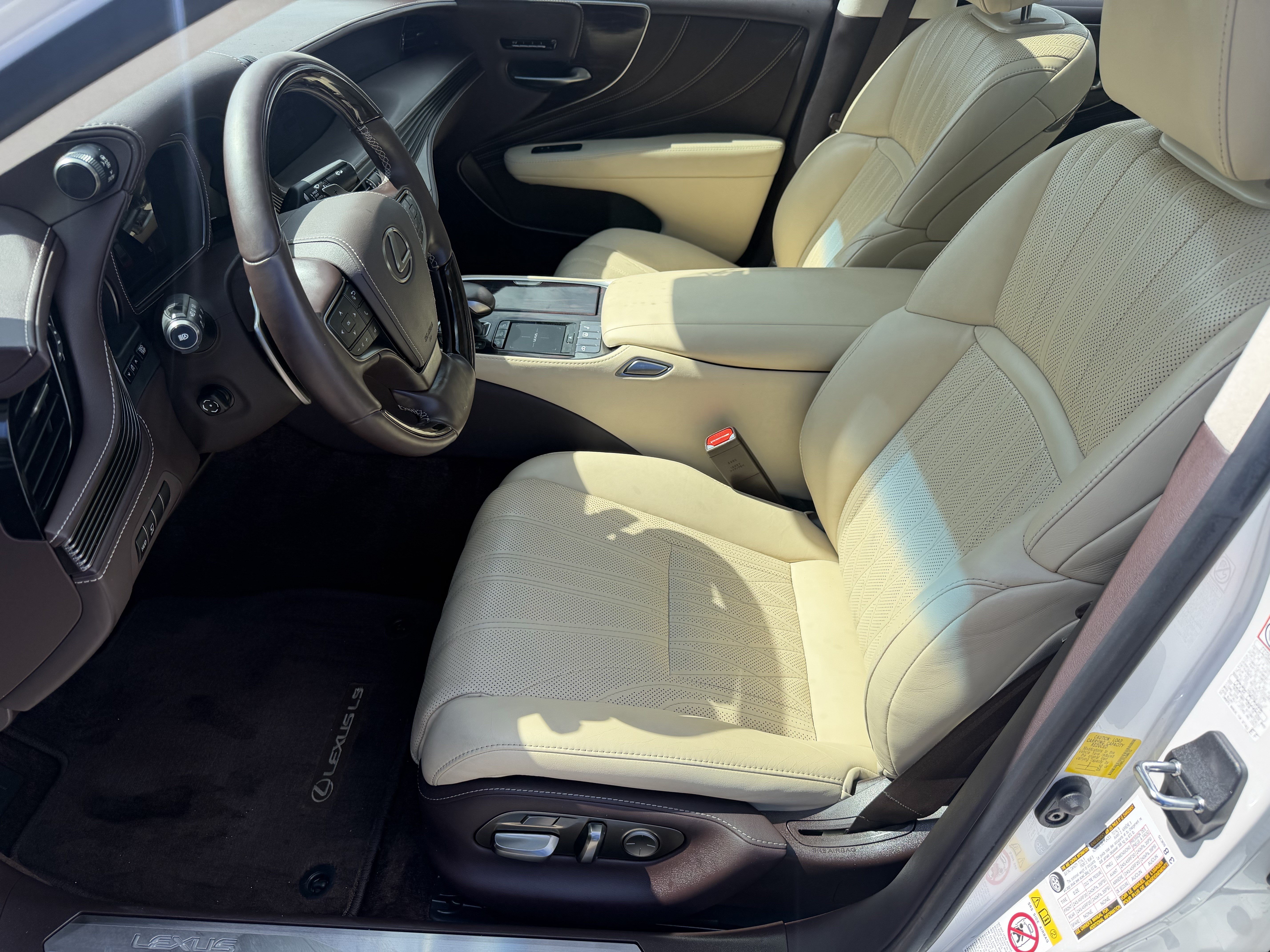 Used 2018 Lexus LS 500 w/ Luxury Package RWD image 24