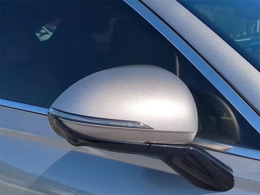 Used 2022 Genesis GV70 2.5T w/ Advanced Package image 13