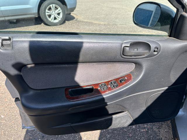 Used 2001 Chrysler Sebring LX FWD image 13