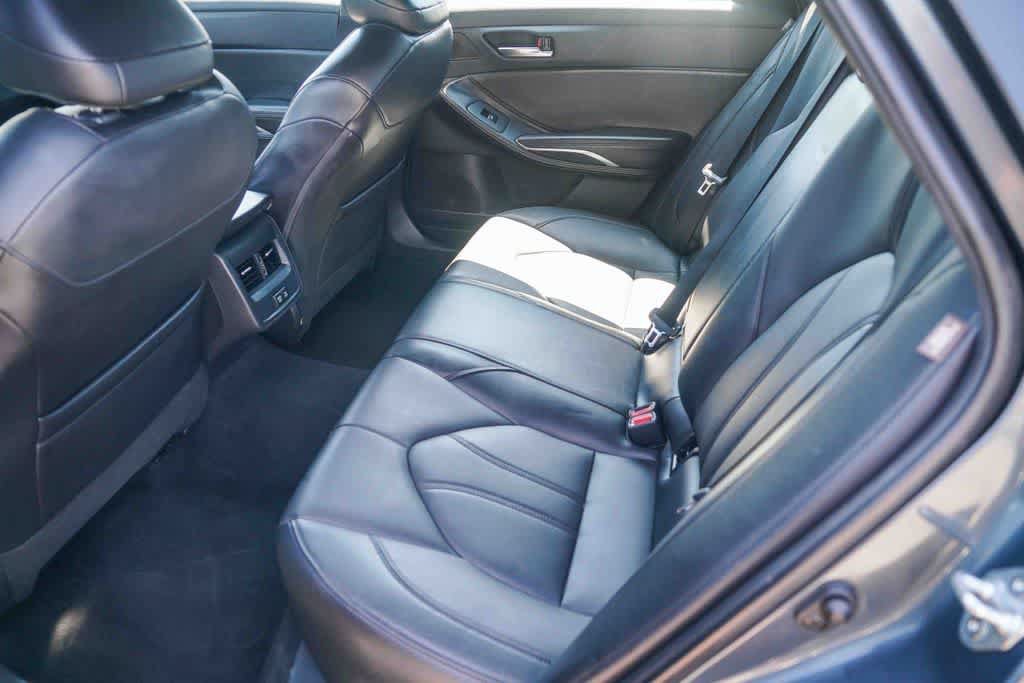 Used 2022 Toyota Avalon XLE FWD image 17