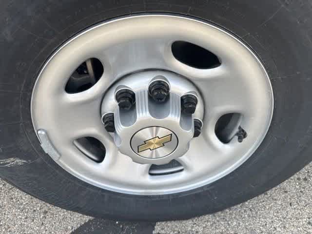 New 2025 Chevrolet Express 3500 w/ Driver Convenience Package RWD image 35