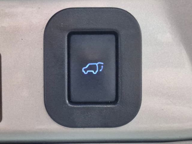 Used 2016 Toyota Sienna XLE Premium image 28