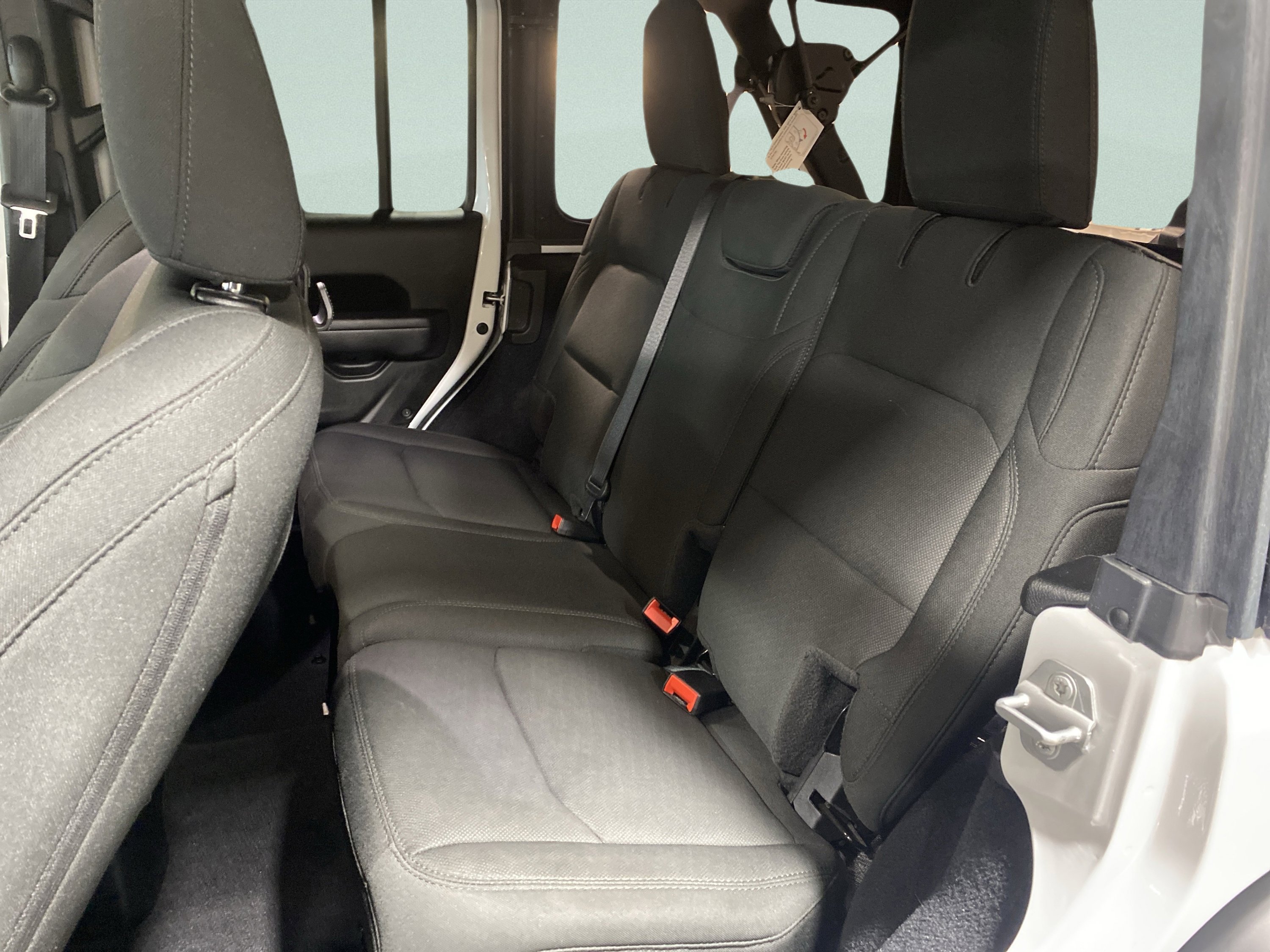 Used 2022 Jeep Wrangler Unlimited Sport image 29