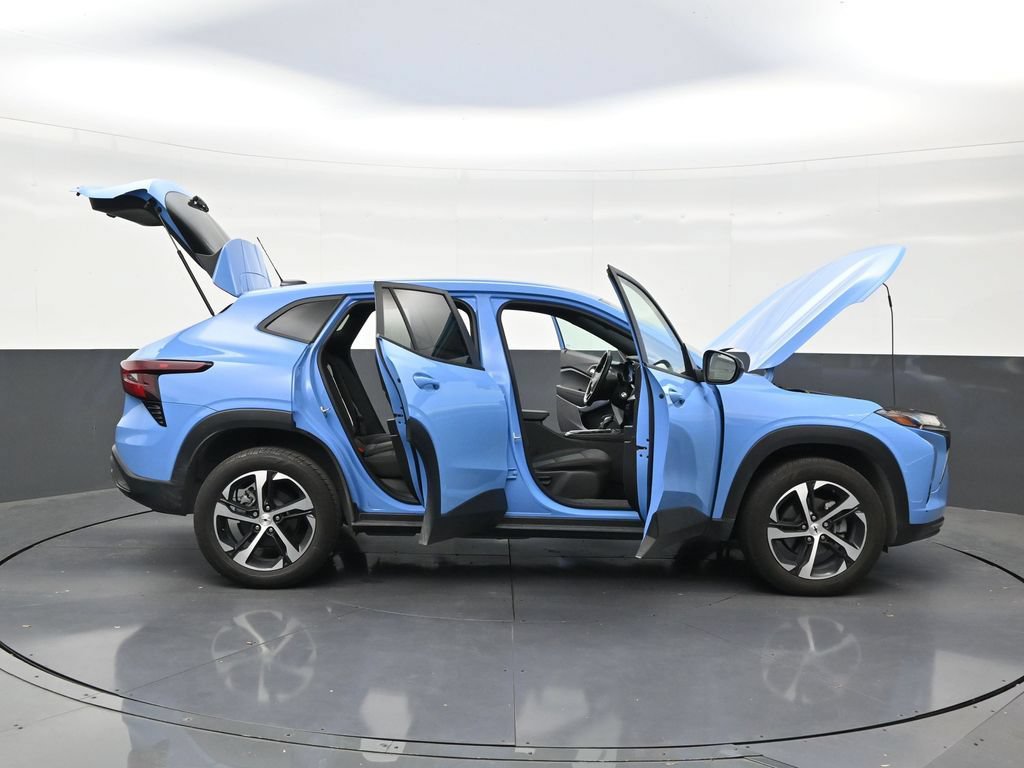 Used 2024 Chevrolet Trax RS w/ Driver Confidence Package FWD image 28