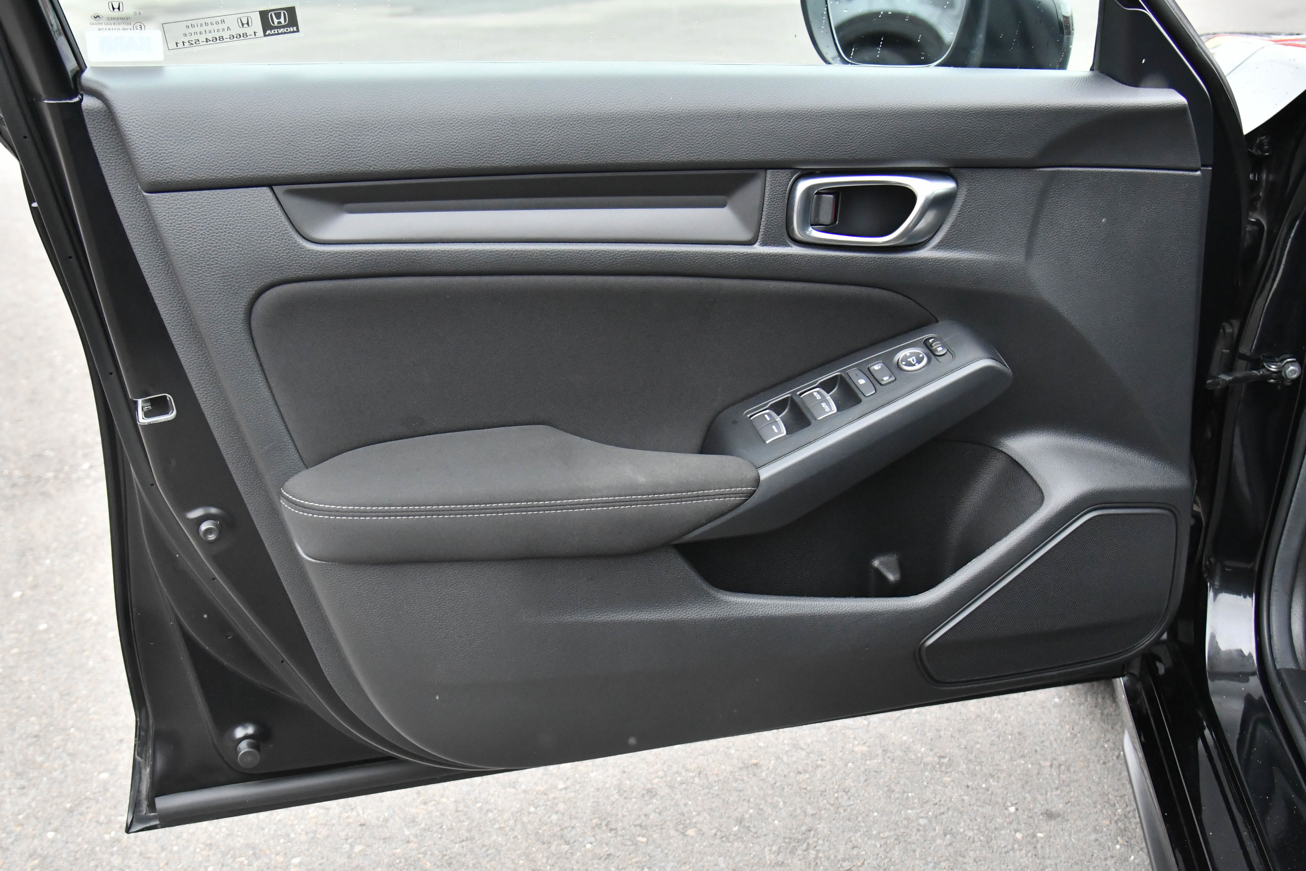 Used 2025 Honda Civic Sport image 13