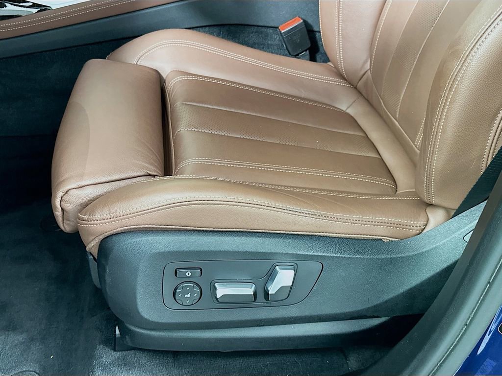Used 2020 BMW X7 xDrive40i w/ M Sport Package AWD/4WD image 20