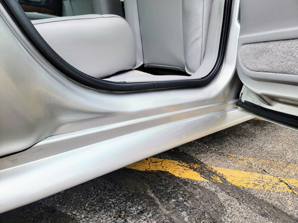 Used 2004 Buick Le Sabre Custom w/ Platinum Edition FWD image 27