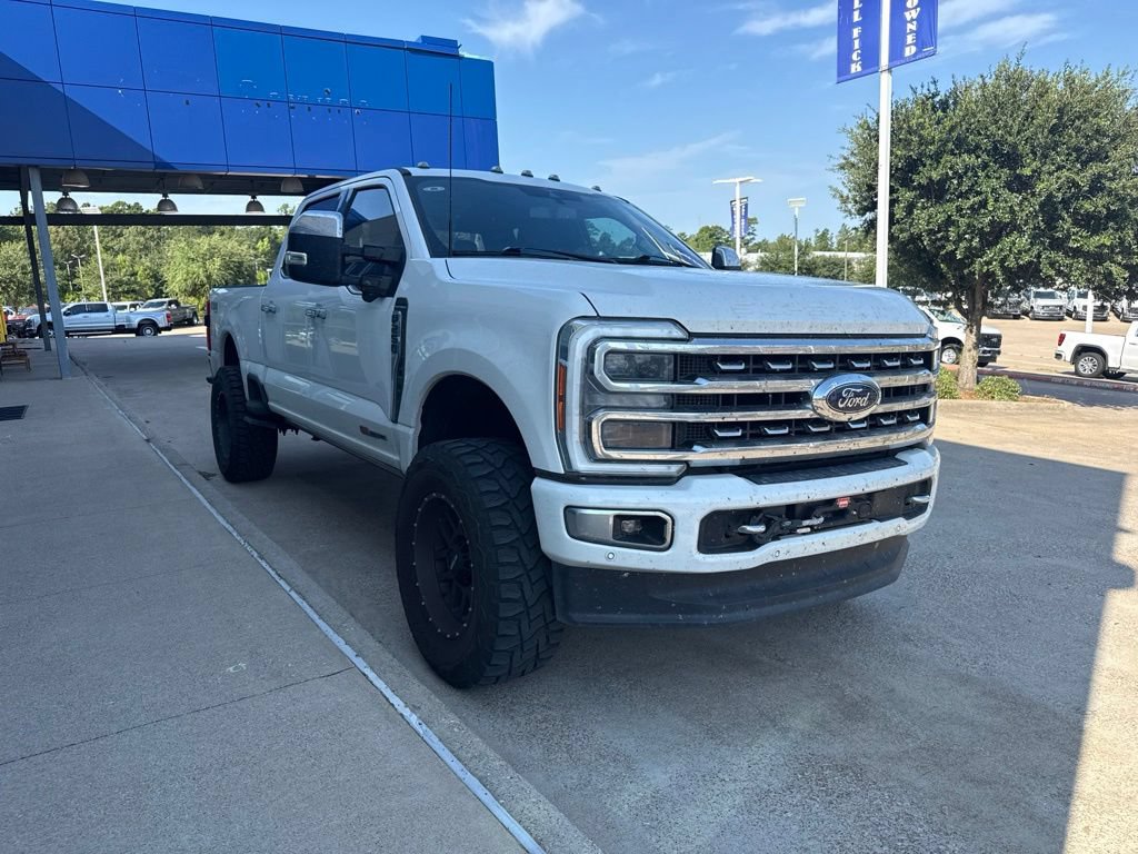 Used 2023 Ford F250 Platinum AWD/4WD image 2