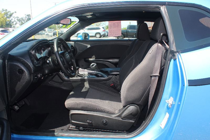 Used 2019 Dodge Challenger SXT image 10
