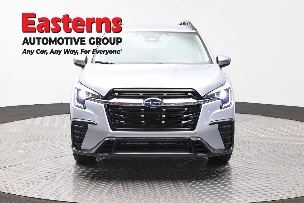 Used 2025 Subaru Ascent Premium AWD/4WD image 2
