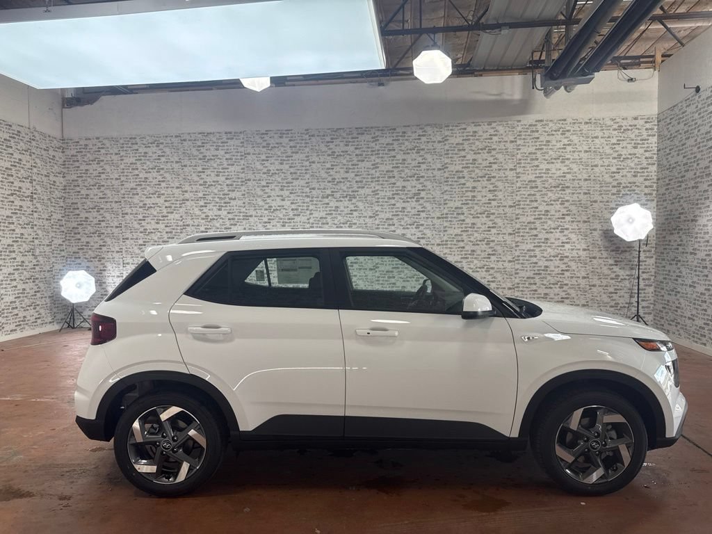 New 2026 Hyundai Venue SEL FWD image 8