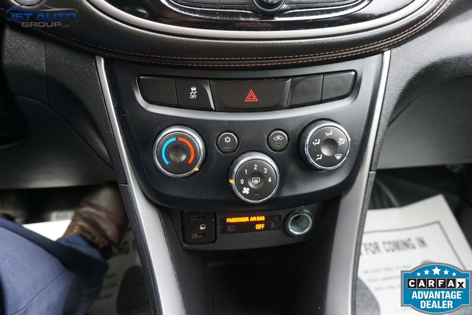 Used 2020 Chevrolet Trax LT w/ LT Convenience Package image 34