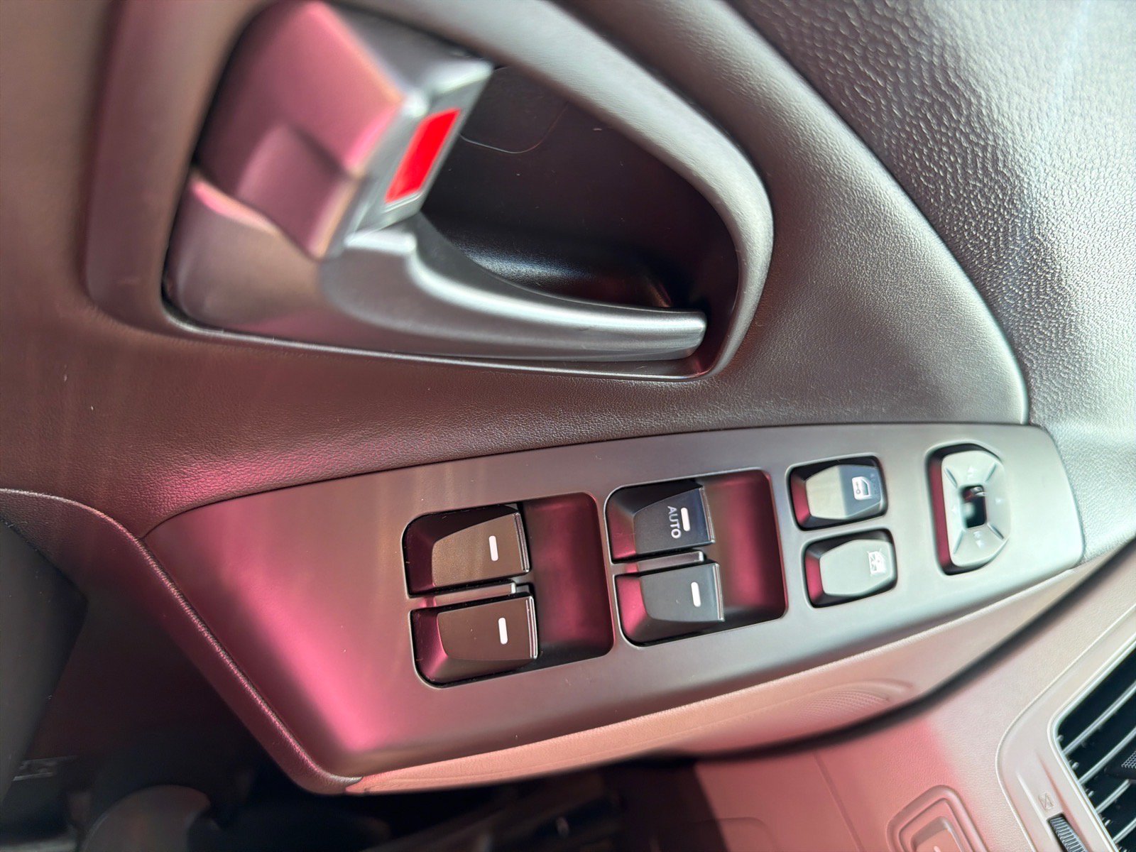 Used 2015 Hyundai Tucson Limited AWD/4WD image 14