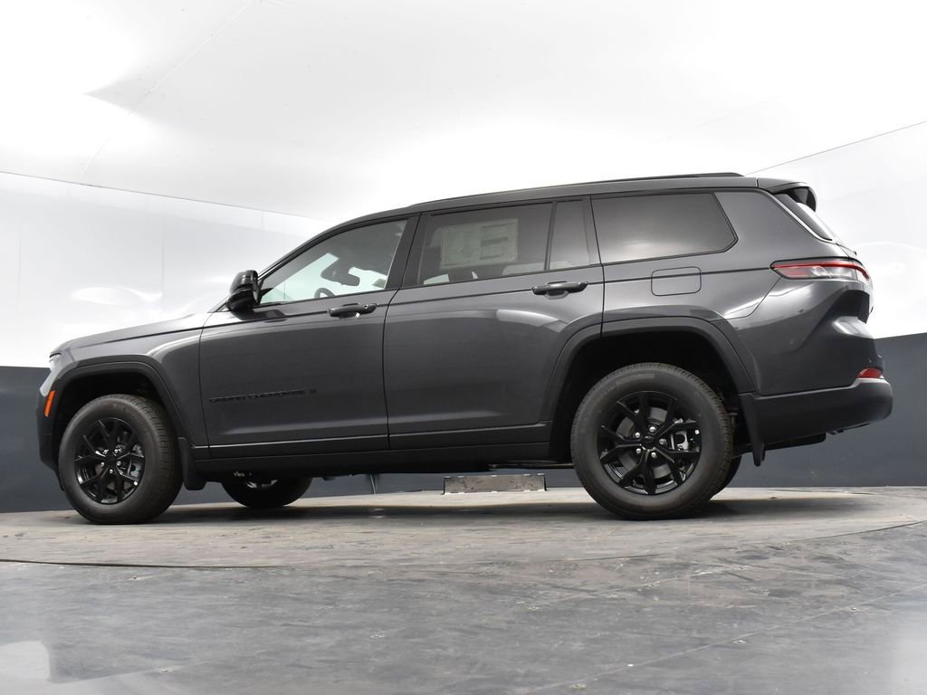 Used 2025 Jeep Grand Cherokee L Altitude image 52