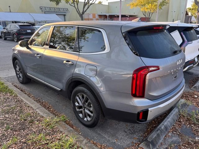Certified 2024 Kia Telluride LX image 2