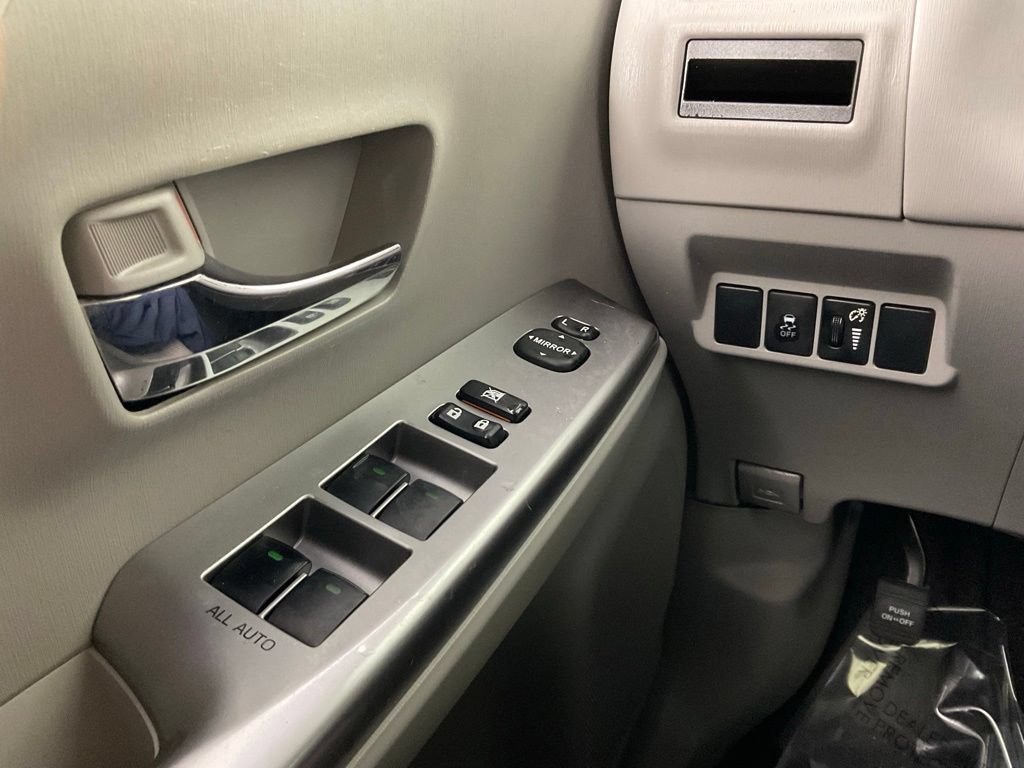 Used 2017 Toyota Prius V Three FWD image 19