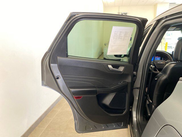 Used 2025 Ford Escape ST-Line Select w/ Tech Pack #1 AWD/4WD image 9