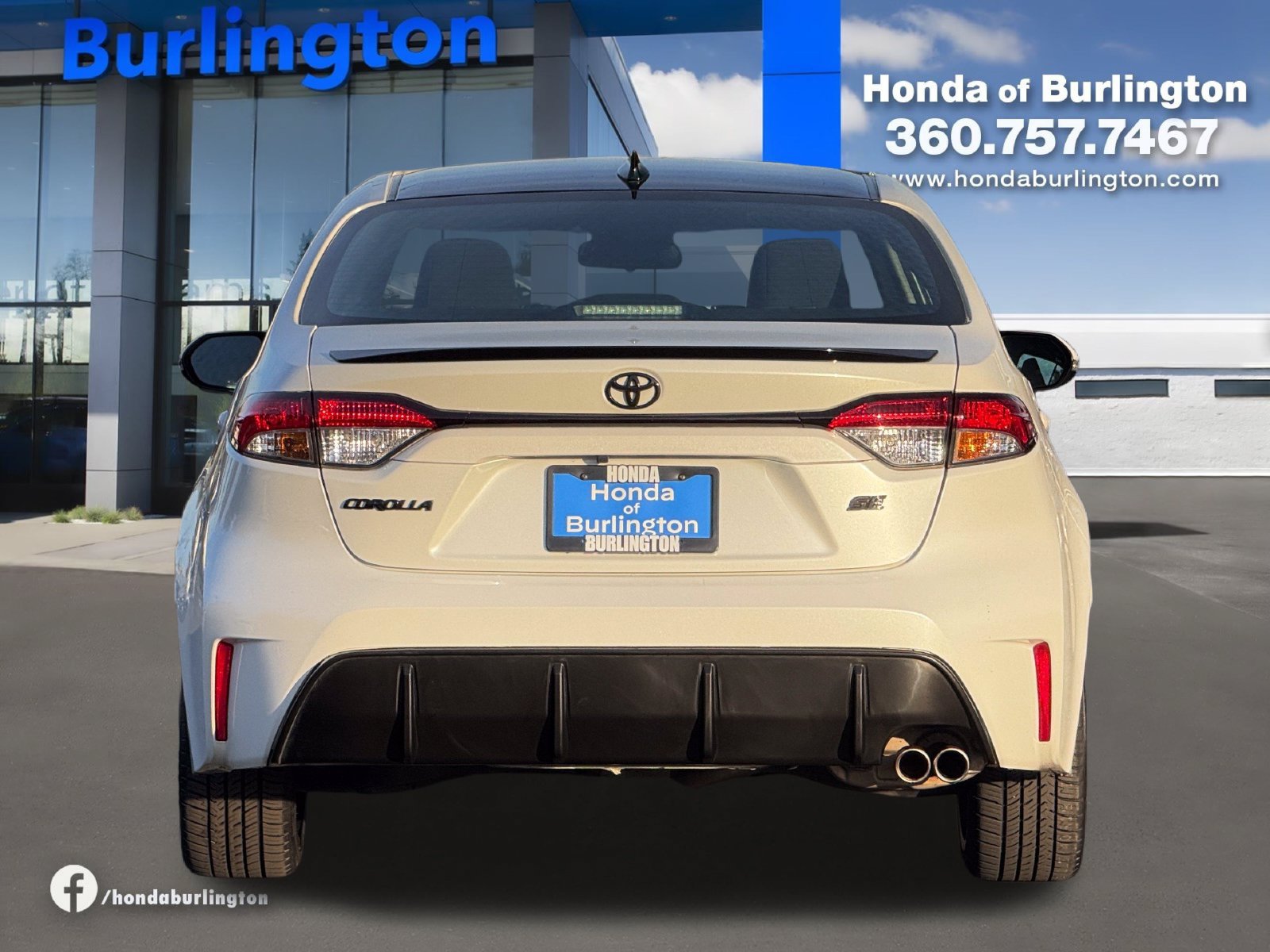 Used 2024 Toyota Corolla SE w/ SE Premium Package FWD image 5