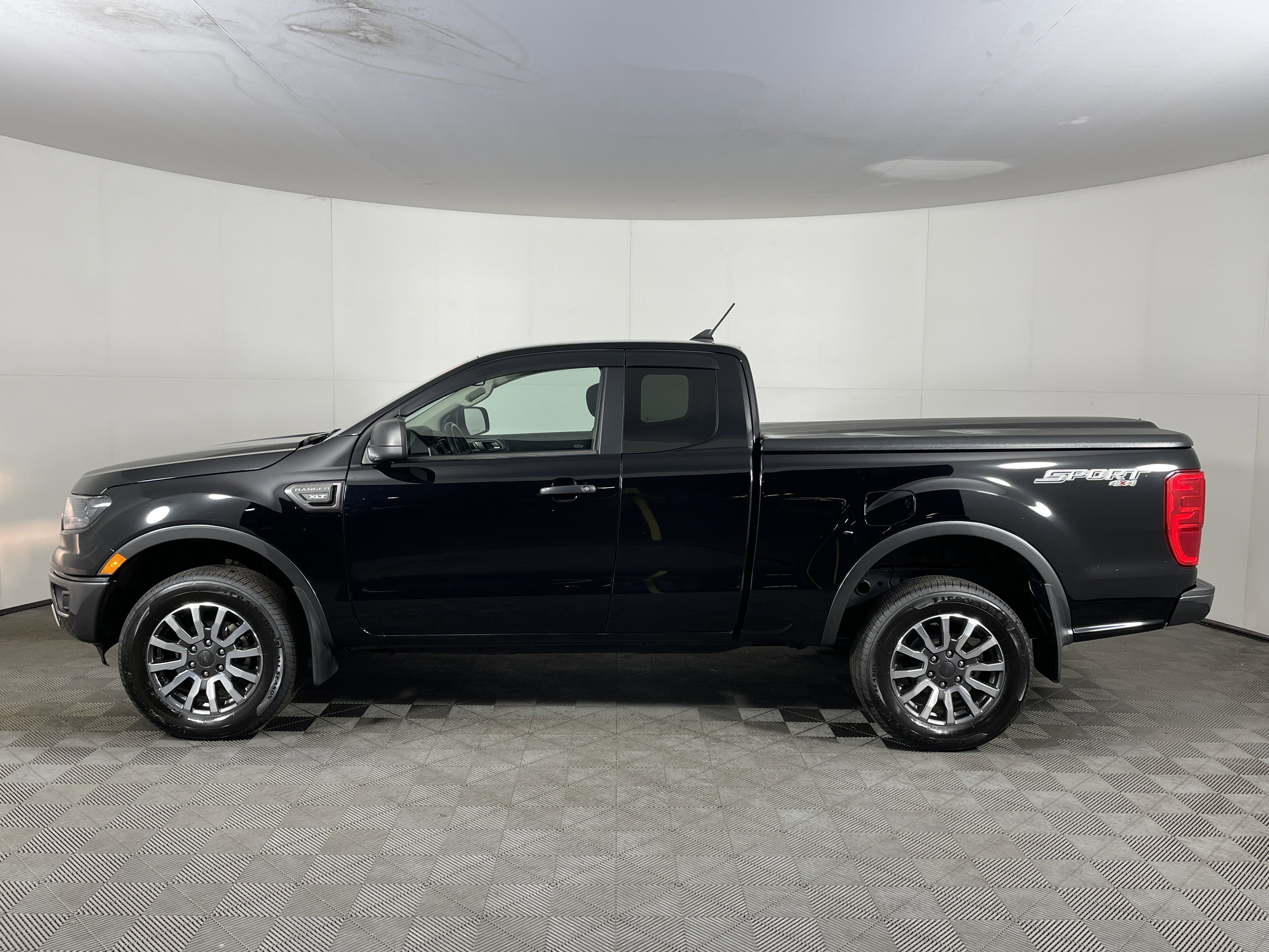 Used 2019 Ford Ranger XLT w/ Equipment Group 302A Luxury image 3