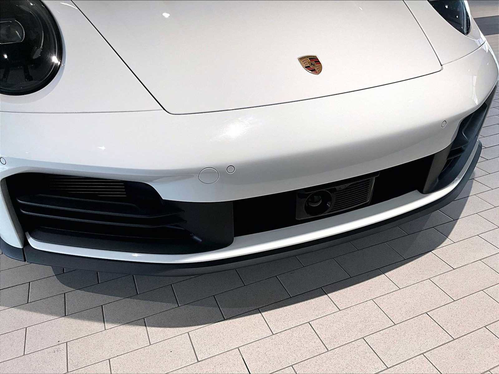 Used 2025 Porsche 911 Carrera image 32