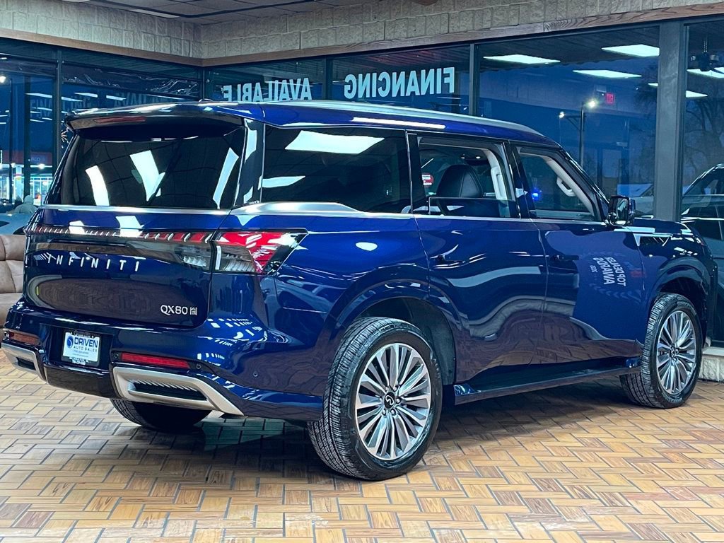 Used 2025 INFINITI QX80 Sensory image 10