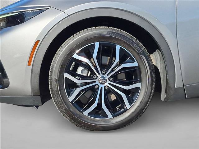 Certified 2025 Toyota Crown AWD/4WD image 24