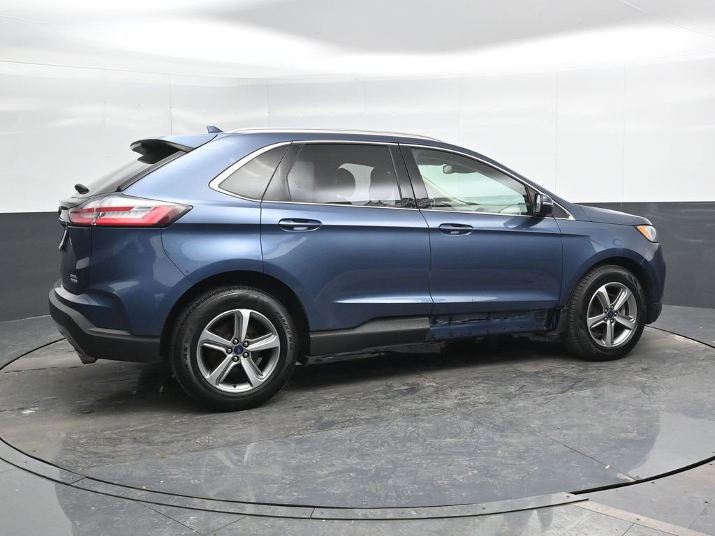 Used 2019 Ford Edge SEL w/ Equipment Group 201A image 2
