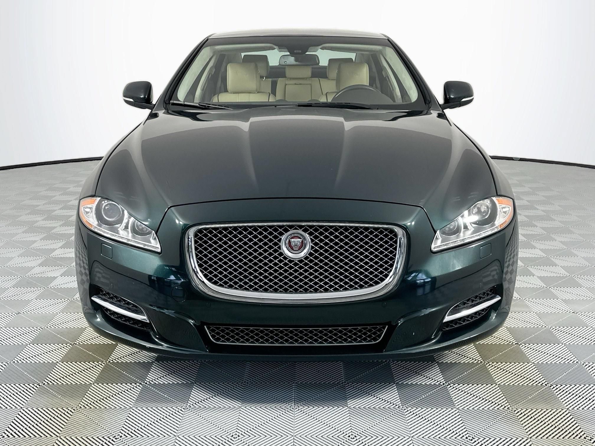 Used 2014 Jaguar XJ L Portfolio RWD image 2